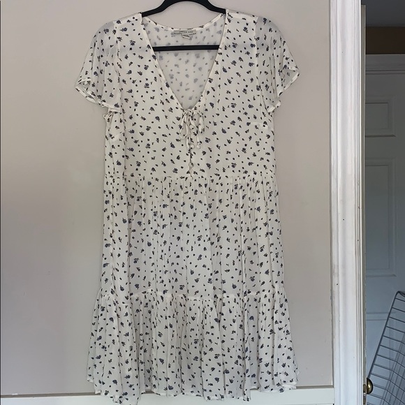 White Dress, Brand New! - Picture 1 of 2